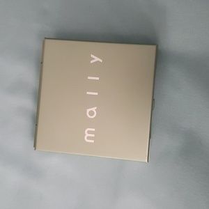 Mally Effortless Airbrush Eyeshadow. Lush Forest